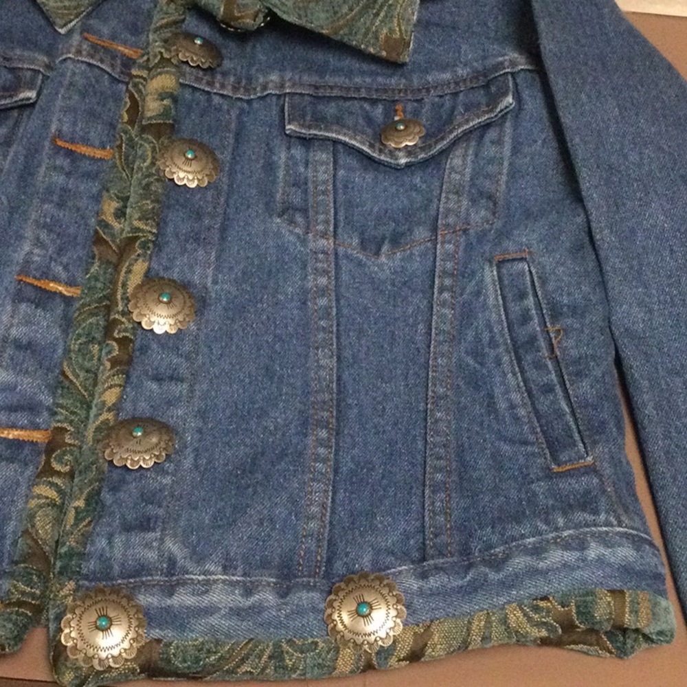 Tasha Polizzi large rodeo jean jacket for women - Picture 3 of 7